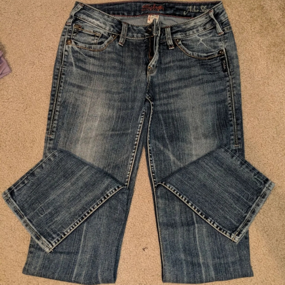 Silver Brand Jeans - Skinny Jeans size 7 or 28 inch waistband - aiko slim style